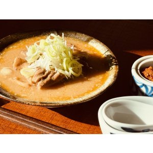 画像6: だるま食堂 手ごね味噌のもつ煮(甘口)200g×4パックセット